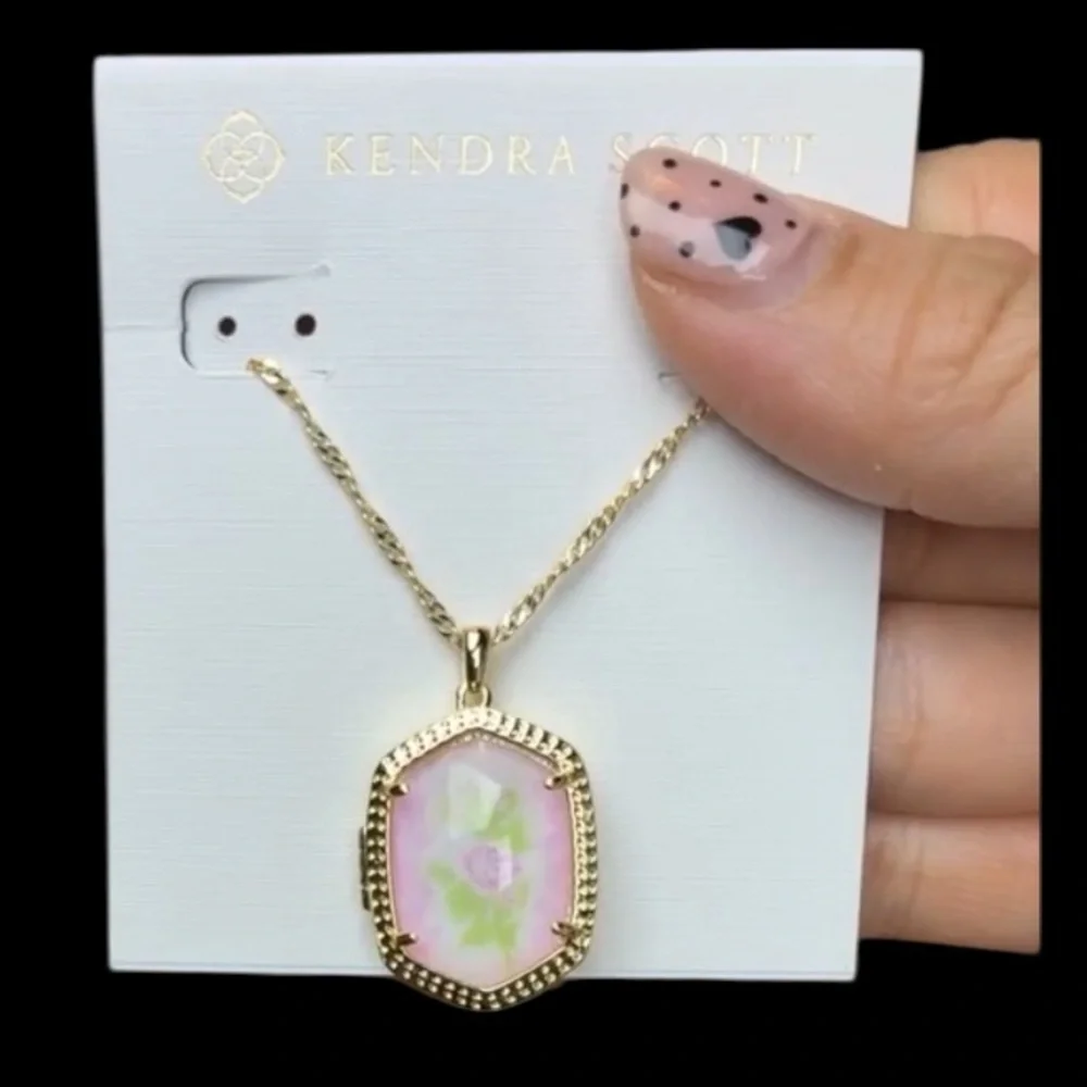 Kendra Scott x LoveShackFancy Daphne Gold Locket Necklace - Picture 6 of 16